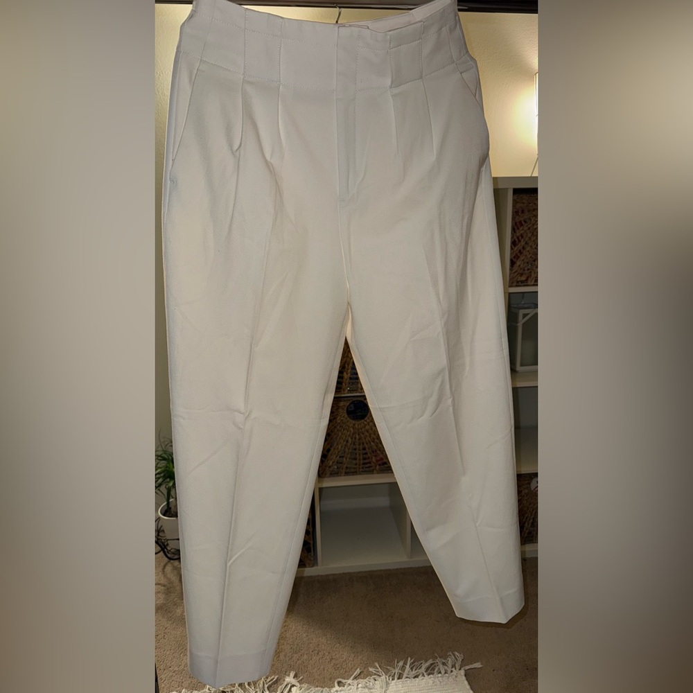 Banana Republic White Pleated Pants